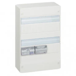 COFFRET DE COMMUNICATION FULL MEDIA - DISTRIBUTION TV ET SERVICES BOX VERS PRISES / Legrand