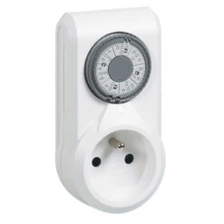 Programmateur Hebdomadaire - 230V -16 A - éq 1 Fiche 2P+T / 1 Socle 2P+T